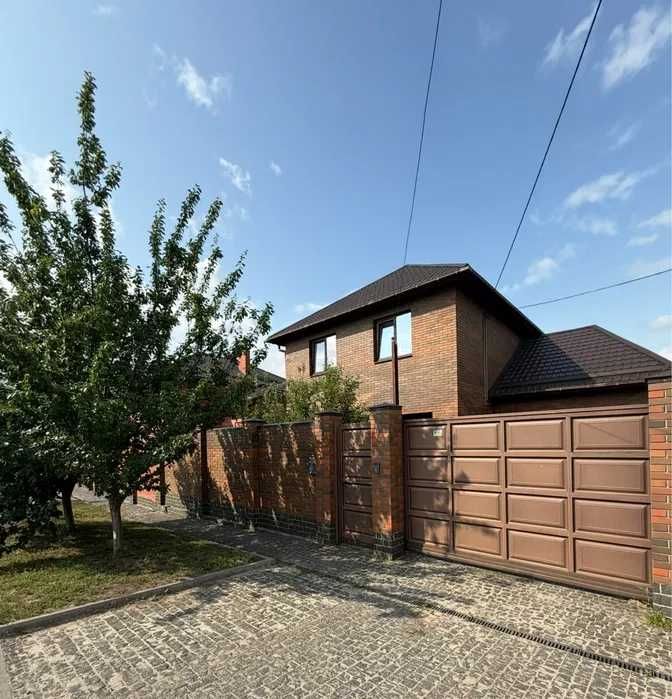 Продам шикарний будинок пос. Кирова з ТОГРОМ!!