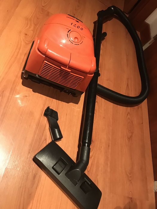 Aspirador fagor  VC300  com 1200 w