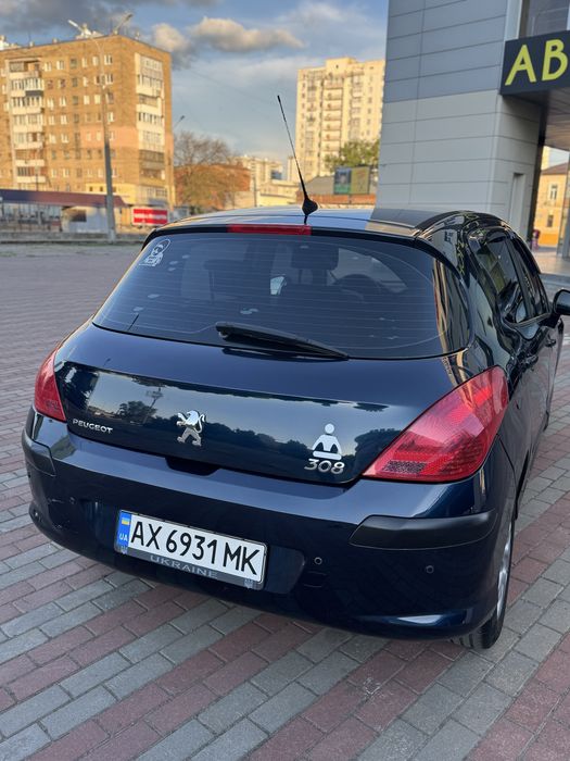 Автомобиль Peugeot 308 автомат 2010 г.вып.