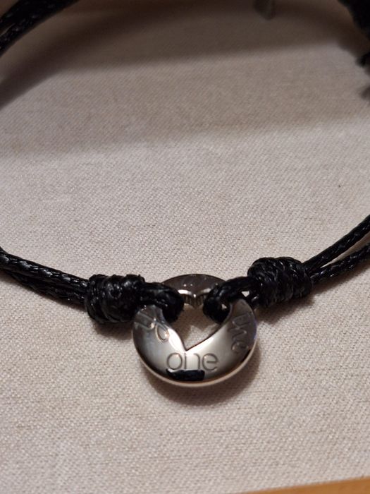 Pulseira One - cor preta - artigo novo