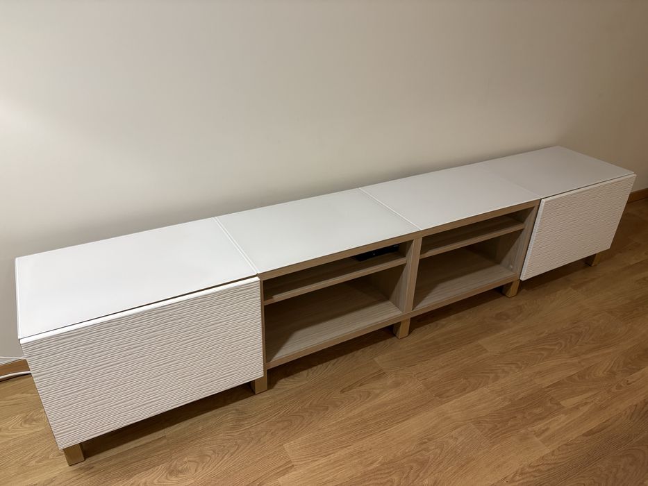 Estante com 2 portas (rack)