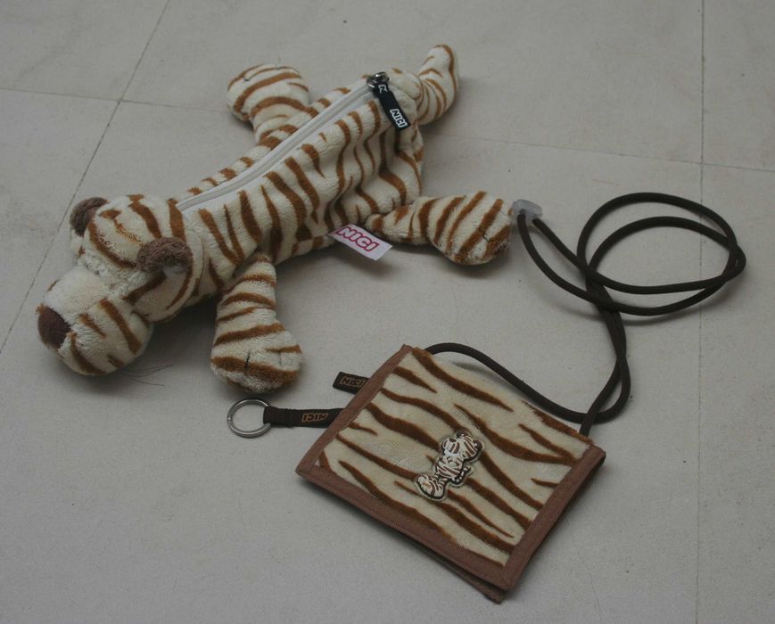 Estojo e bolsa Nici tigre