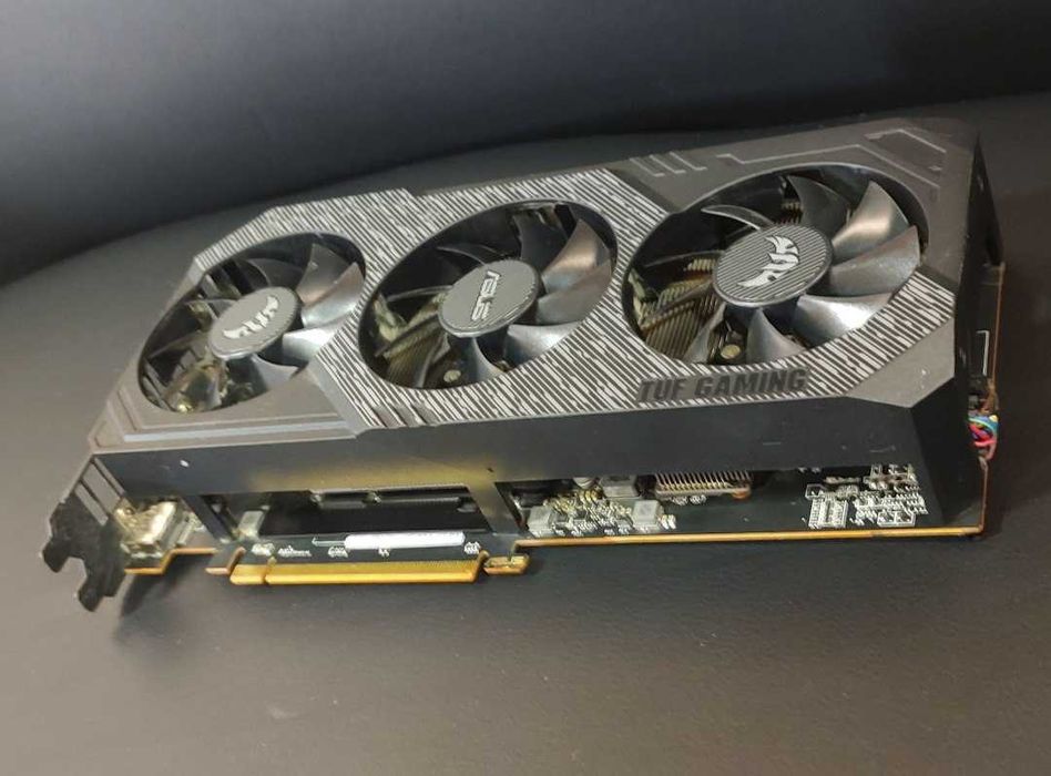 ASUS TUF RX 5700 XT 8GB Gaming состояние!