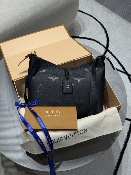 Сумка Louis Vuitton CarryAll Monogram Empreinte Leather Black