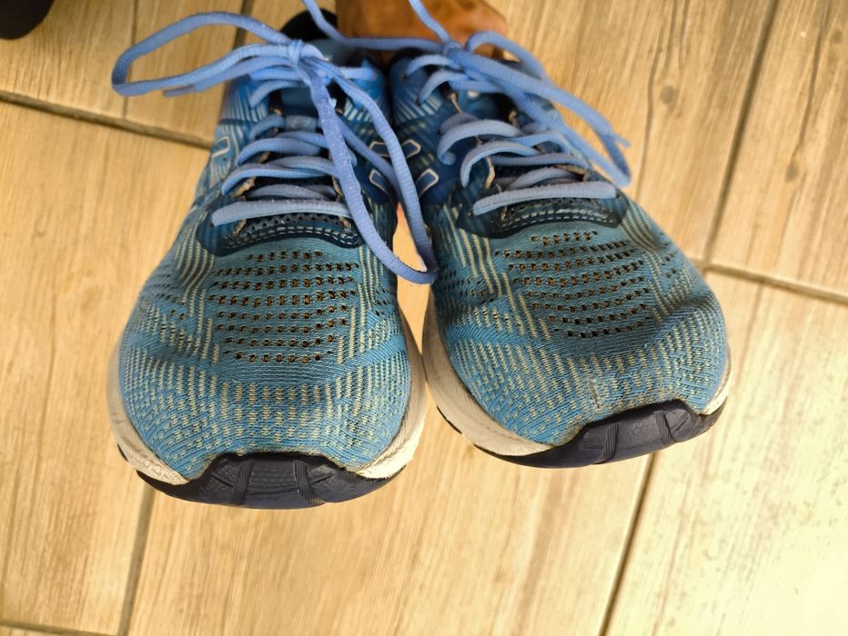Buty Asics rozmiar 42