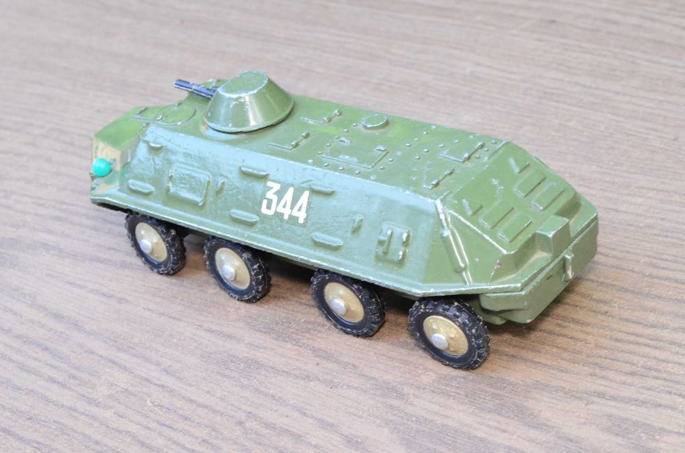 Игрушечный БТР-60ПБ (масштаб 1:43) СССР в коллекцию машинка военная техника