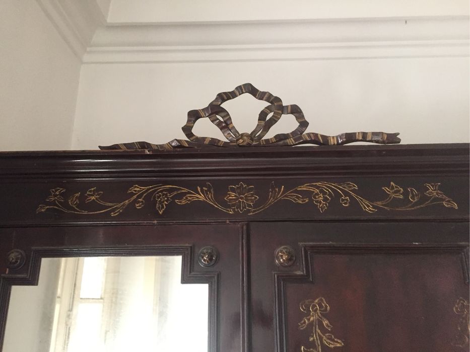 Mobilia de Quarto Antiga Solteiro