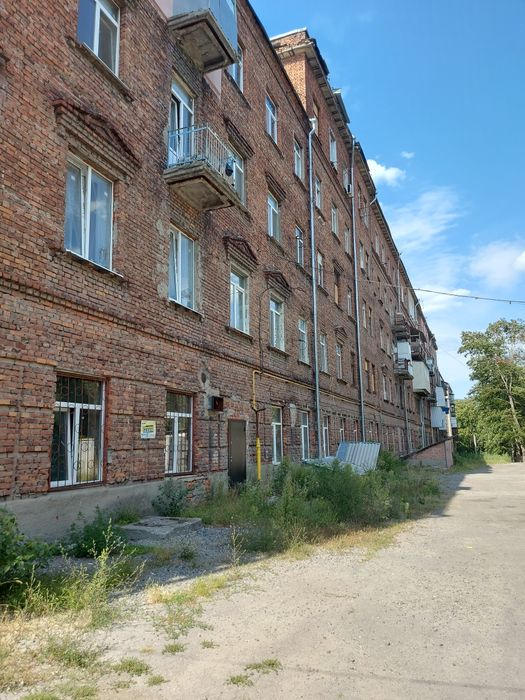 Продам гостинку парк Артема ул. Дизельная