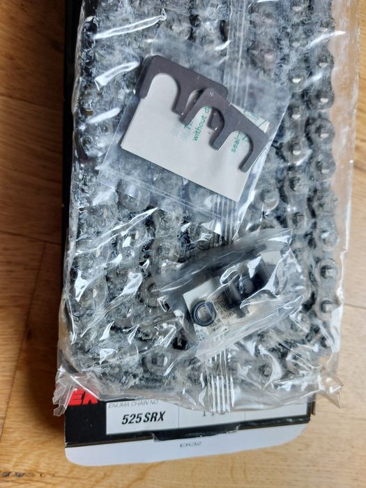 Łańcuch motocyklowyEK 525 SRX112gniw