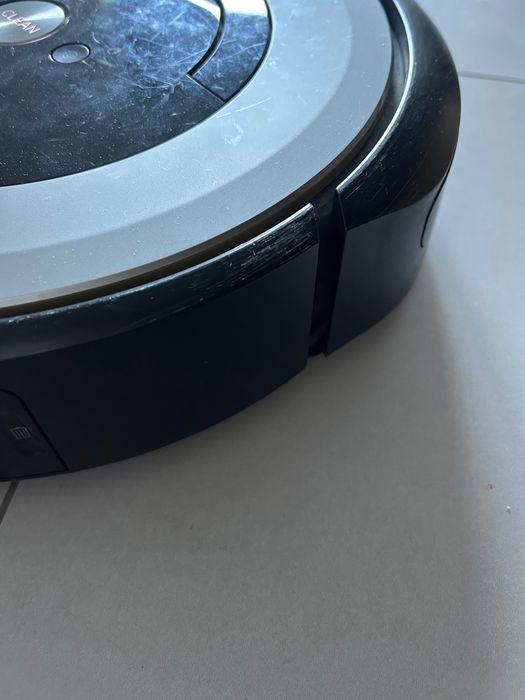 Aspirador iRobot Roomba E5