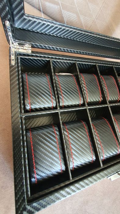 Caixa de 10 relógios nova a imitar carbono