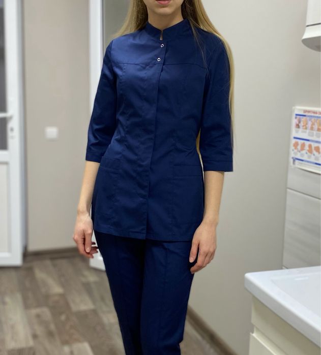 Медичні халати, костюми
