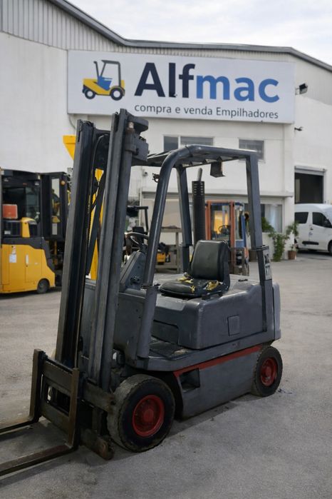 Empilhador 1600kg!! Diesel!! Oportunidade!! Revenda