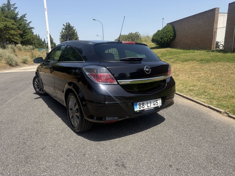 Opel astra  1.3 gtc de 2011. comercial