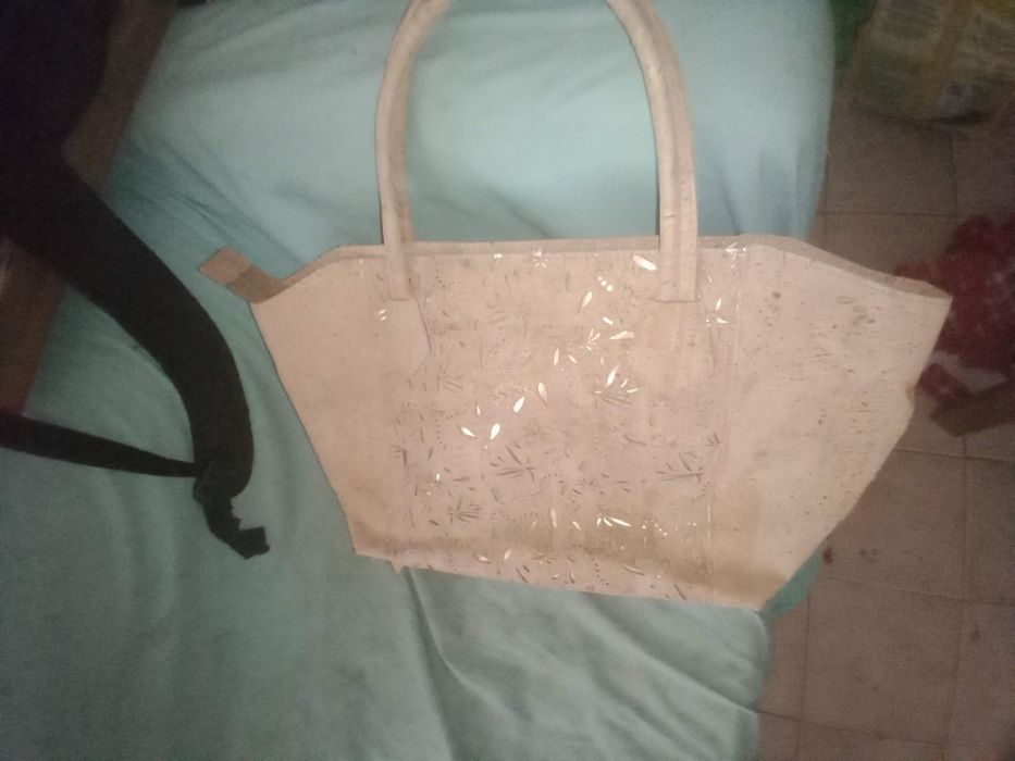 Mala com bolsa cortiça nova