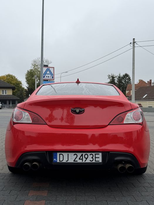 Hyundai Genesis Coupe 3.8 V6 2013