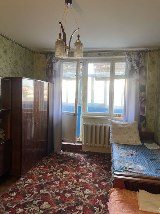 Продам 1-кім.кв на 3-м районі коло школи