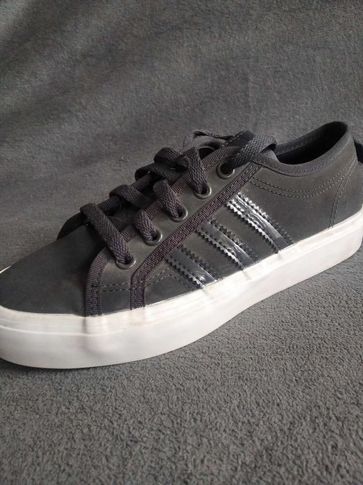 Buty Adidas r. 36 2/3