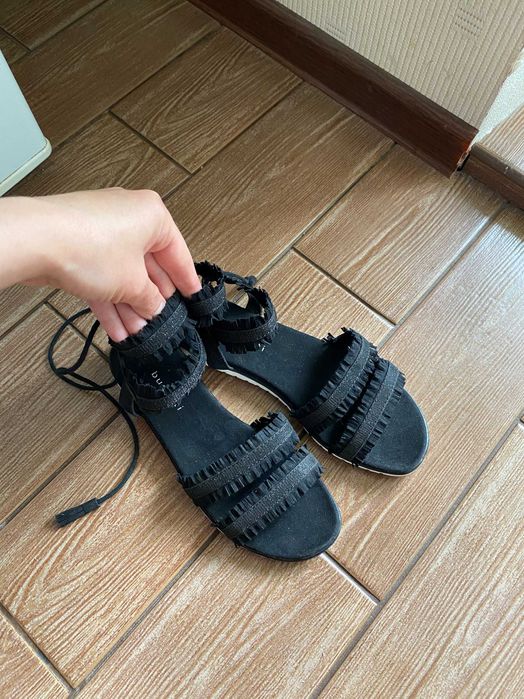 Шикарные босоножки Bugatti, 38