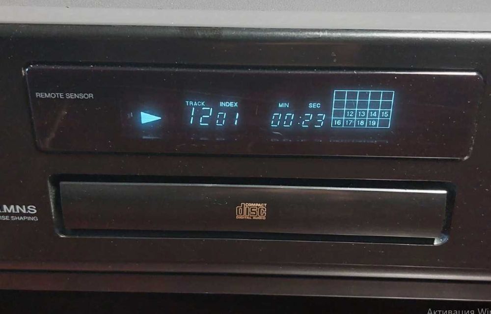 CD програвач Denon DCD-335