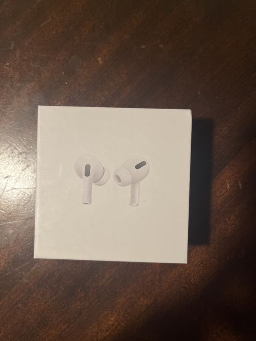 Apple airpods fones funcinam perfeitamente mas a caixa nao funciona tudo incluido