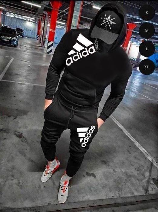 Мужской спортивный костюм  HD