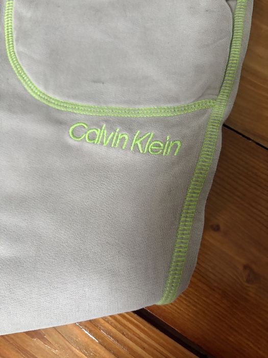 Spodnie dresowe damskie beżowe Calvin Klein rozmiar S stan idealny
