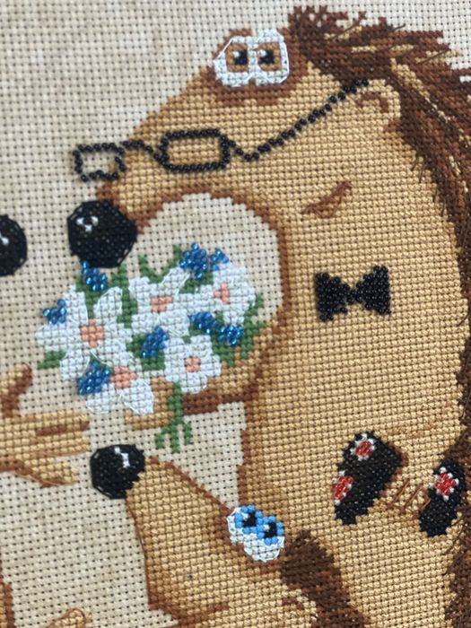 Вышитая картина крестиком с элементами бисера.хендмейд, подарок