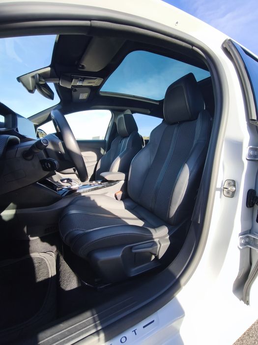 Peugeot e-208 GT 50 kWh