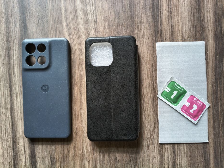 два чохли + захисне скло для Motorola g86