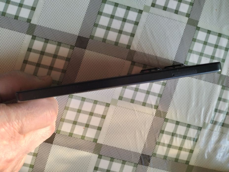 Продам мобильный телефон xiaomi redmi note 13 pro