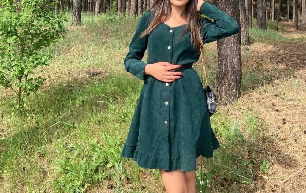 Продам темно зелену сукню