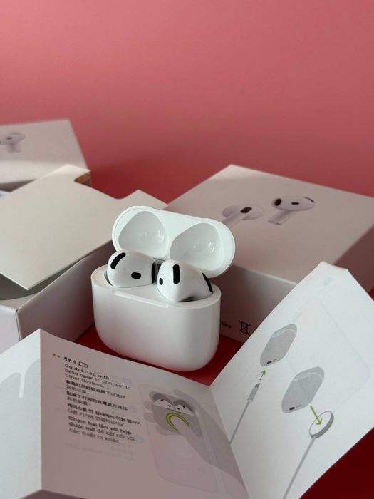 Apple AirPods 4 нові бездротові навушники