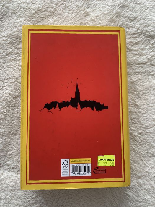 Livro “The casual vacancy” da autora J.K Rowling