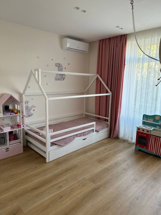 Ліжко дитяче будиночок