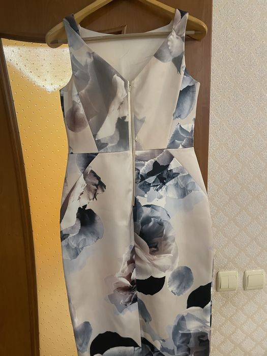 Святкова сукня Coast