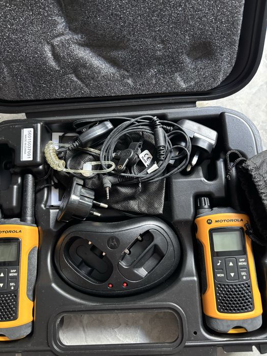 Walkie talkies motorola