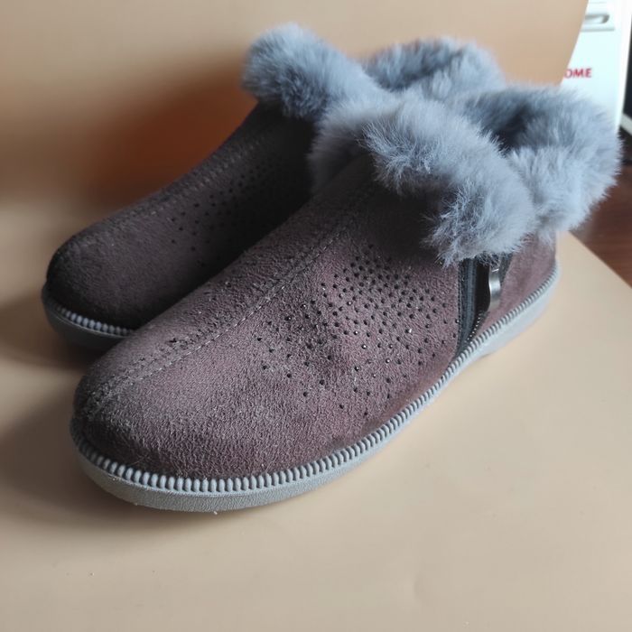 Тапки , ботинки с  мехом р.39 (.узкая нога )