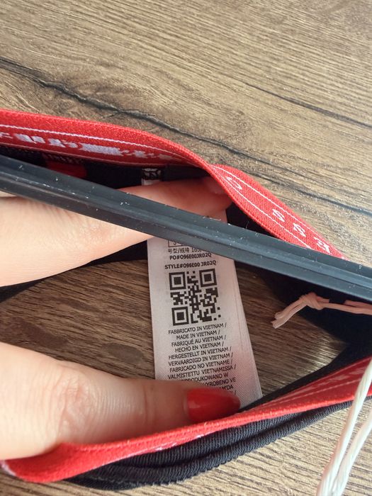 Guess majtki bielizna z napisem r M stringi z wieszaczkiem czarne