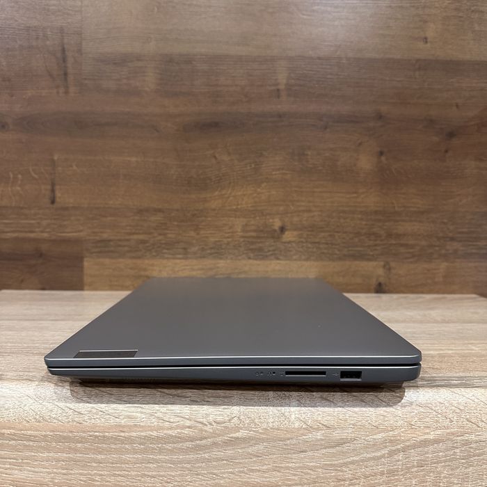 Ноутбук Lenovo Ideapad  i3-1215U / 8Gb Ram / 256Gb SSD