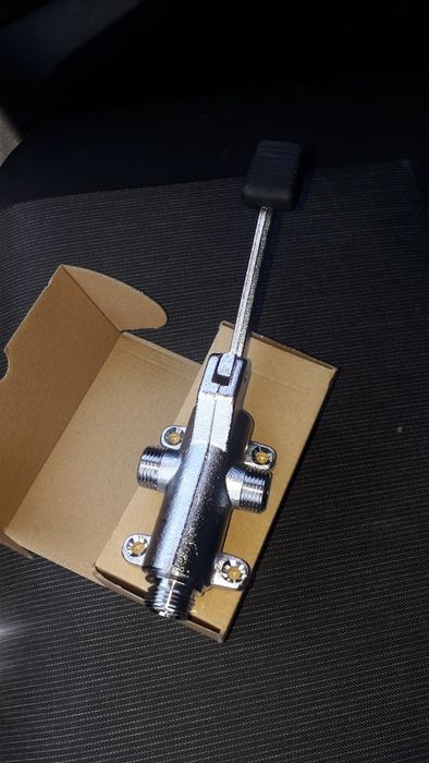 Torneira de Pedal misturadora agua quente e fria!