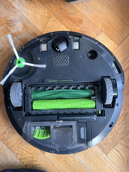 iRobot Roomba i3+ Robot sprzątający + stacja opróżniająca