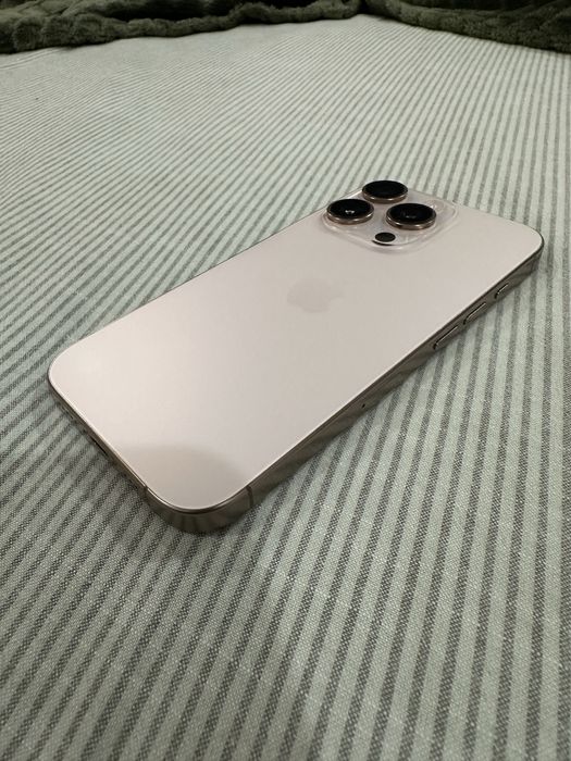Iphone 16 pro como novo com garantia