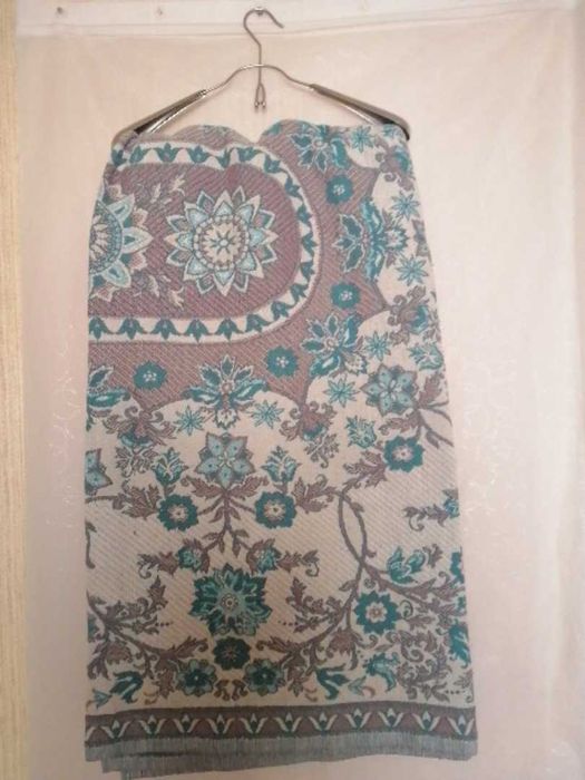 Покрывало двухцветное.