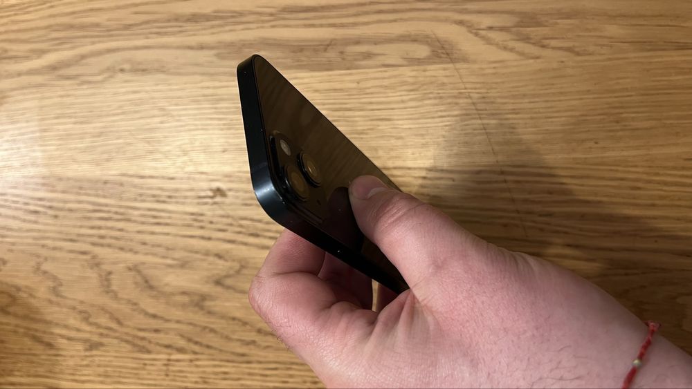 Продам Iphone 13 128gb офіційний!