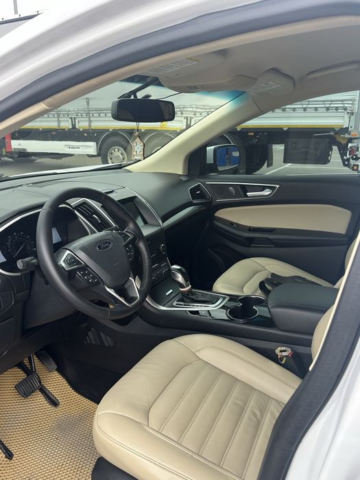 Продам Ford edge