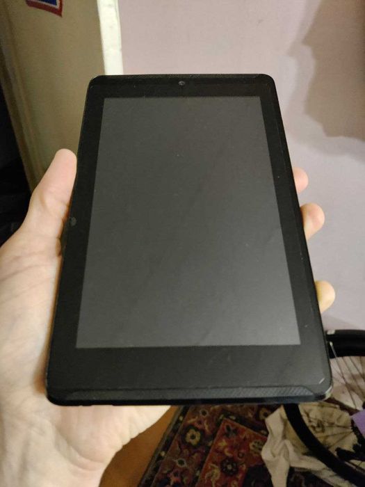 Планшет на деталі ASUS (старенький)