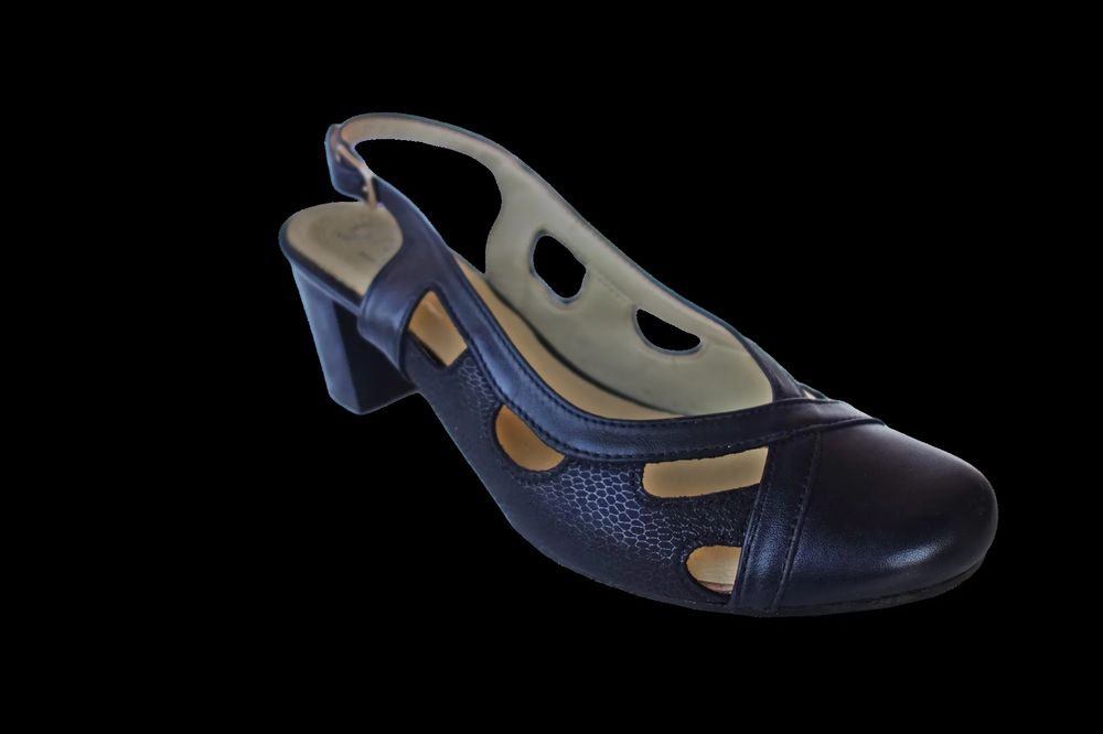 Skórzane sandały granatowe obcas 6 cm nr 38