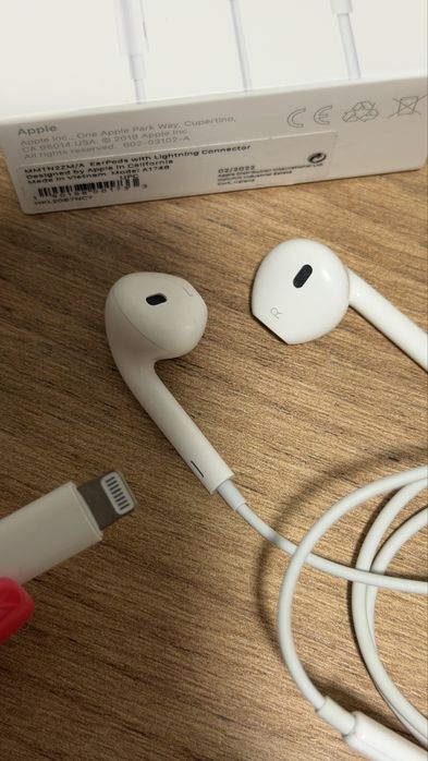 Навушники дротові Lightning APPLE оригінал EarPods