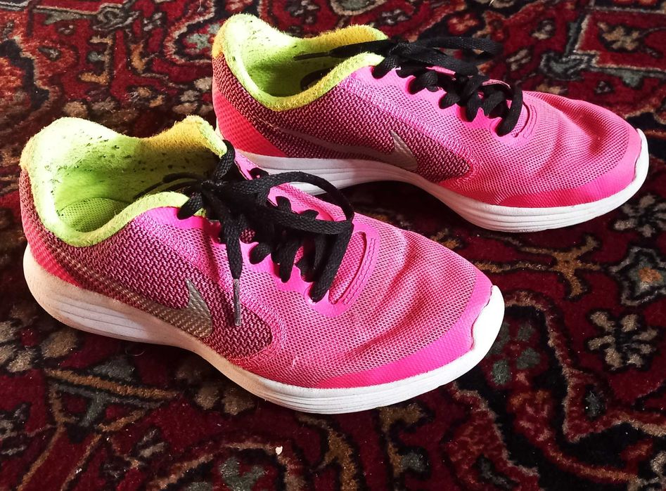 Adidasy Nike rozm. 37,5